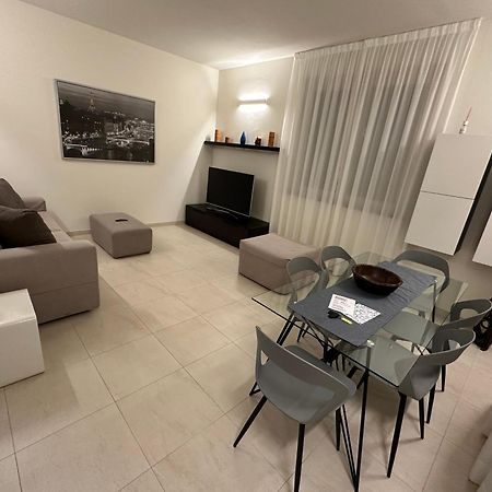 Casavale Elegante Residenza 108 Mq Max 7 Persone Apartment Piacenza Exterior photo